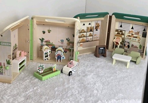 Two little town aldi wooden - two,